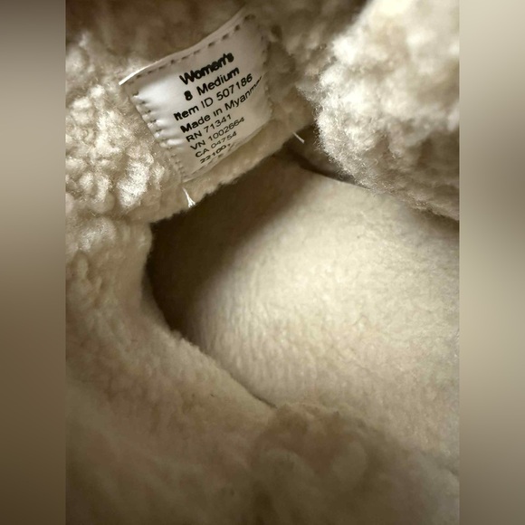 LL Bean Cozy Green Women’s Slippers - Picture 7 of 8